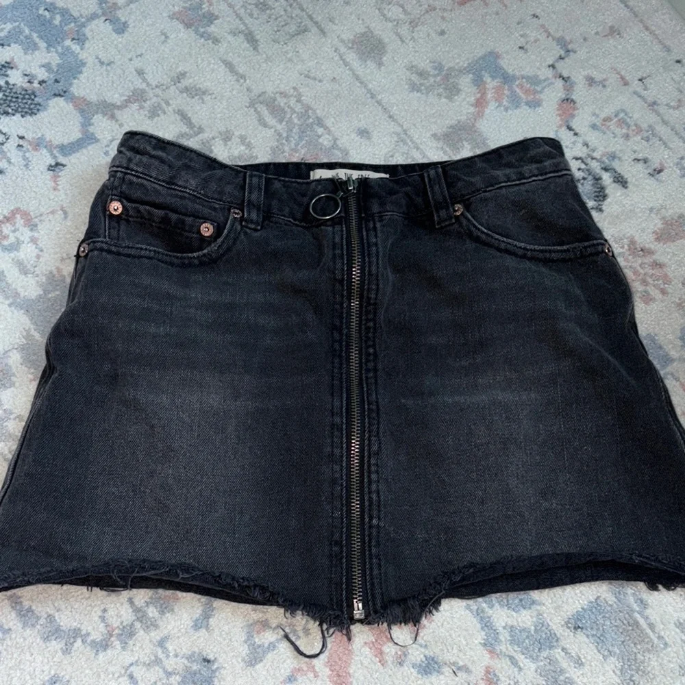 We The Free Black Mini Skirt - Picture 1 of 4